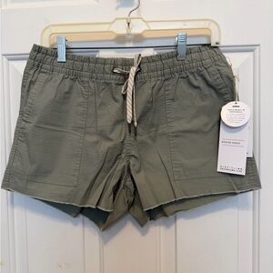 Vuori  Women’s S Olive Green Shorts NWT